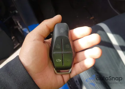 2023 Fisker Ocean One z USA, uszkodzony, nr VIN VCF1ZBU29PG005202